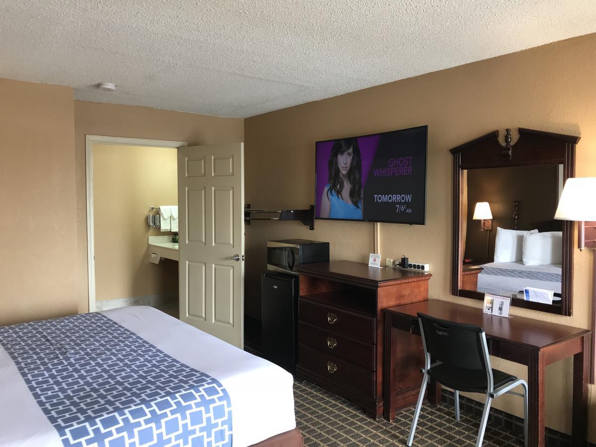 Star Plus Inn & Suites Selmer Экстерьер фото