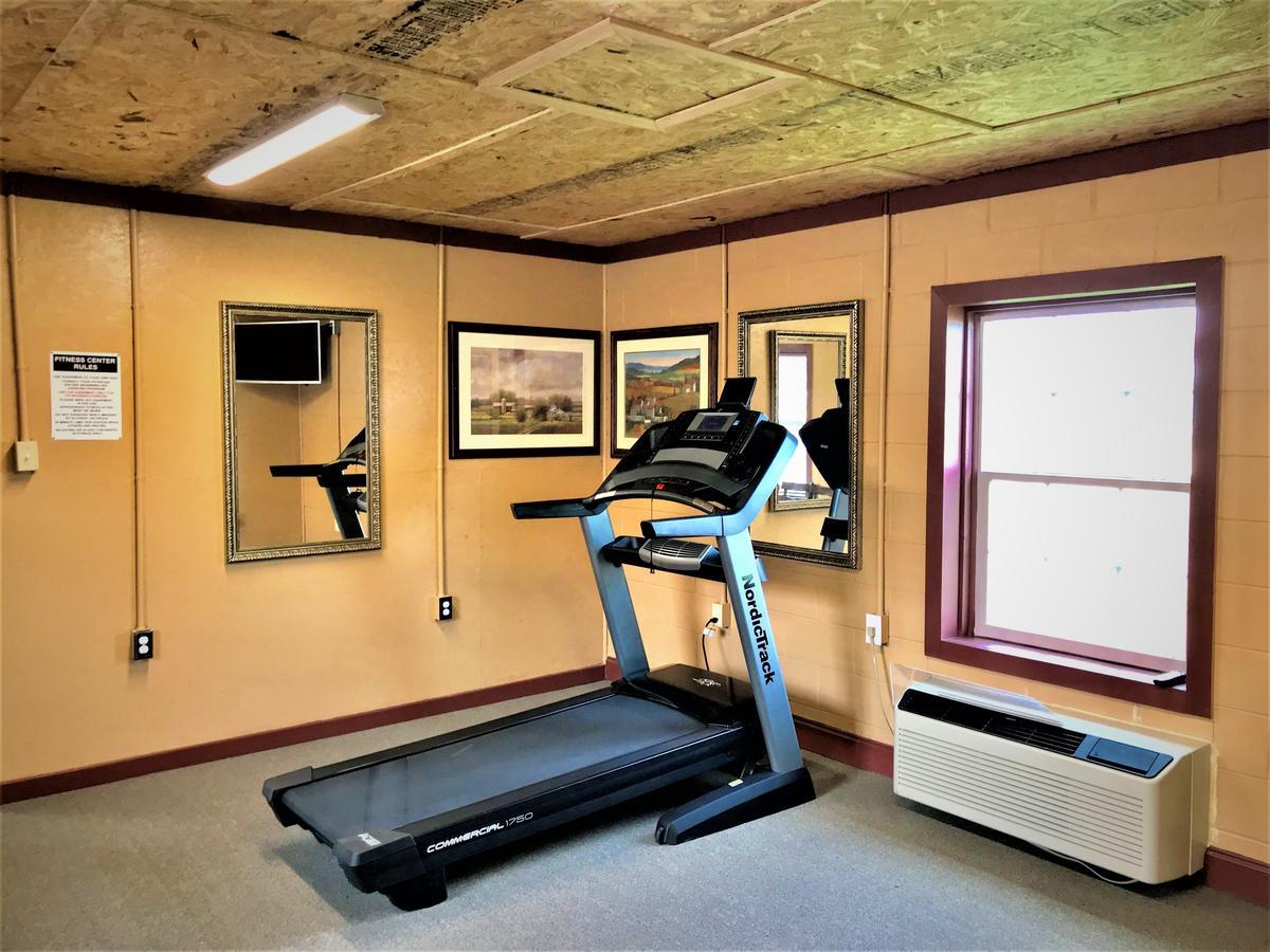 Star Plus Inn & Suites Selmer Экстерьер фото