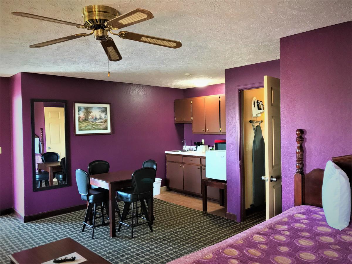 Star Plus Inn & Suites Selmer Экстерьер фото