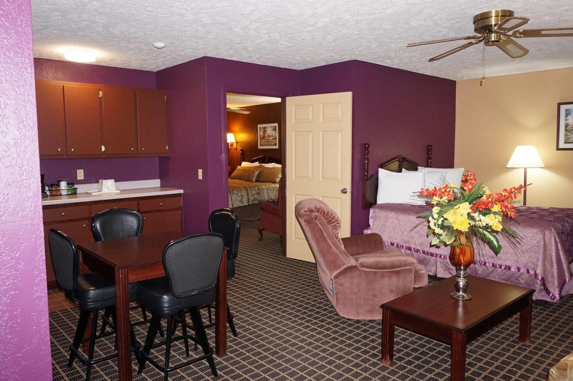 Star Plus Inn & Suites Selmer Экстерьер фото