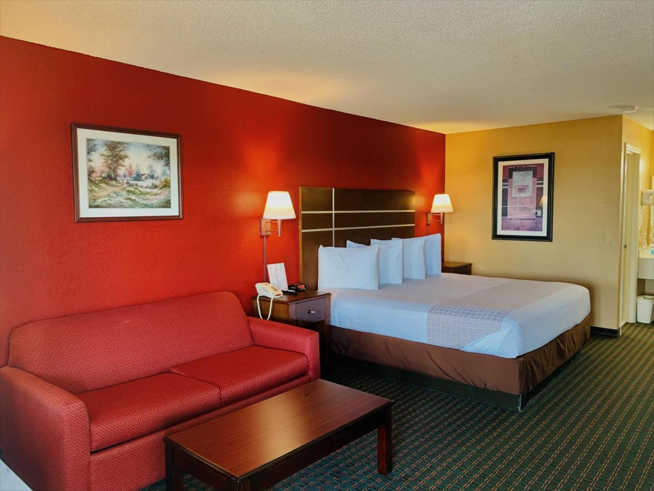Star Plus Inn & Suites Selmer Экстерьер фото