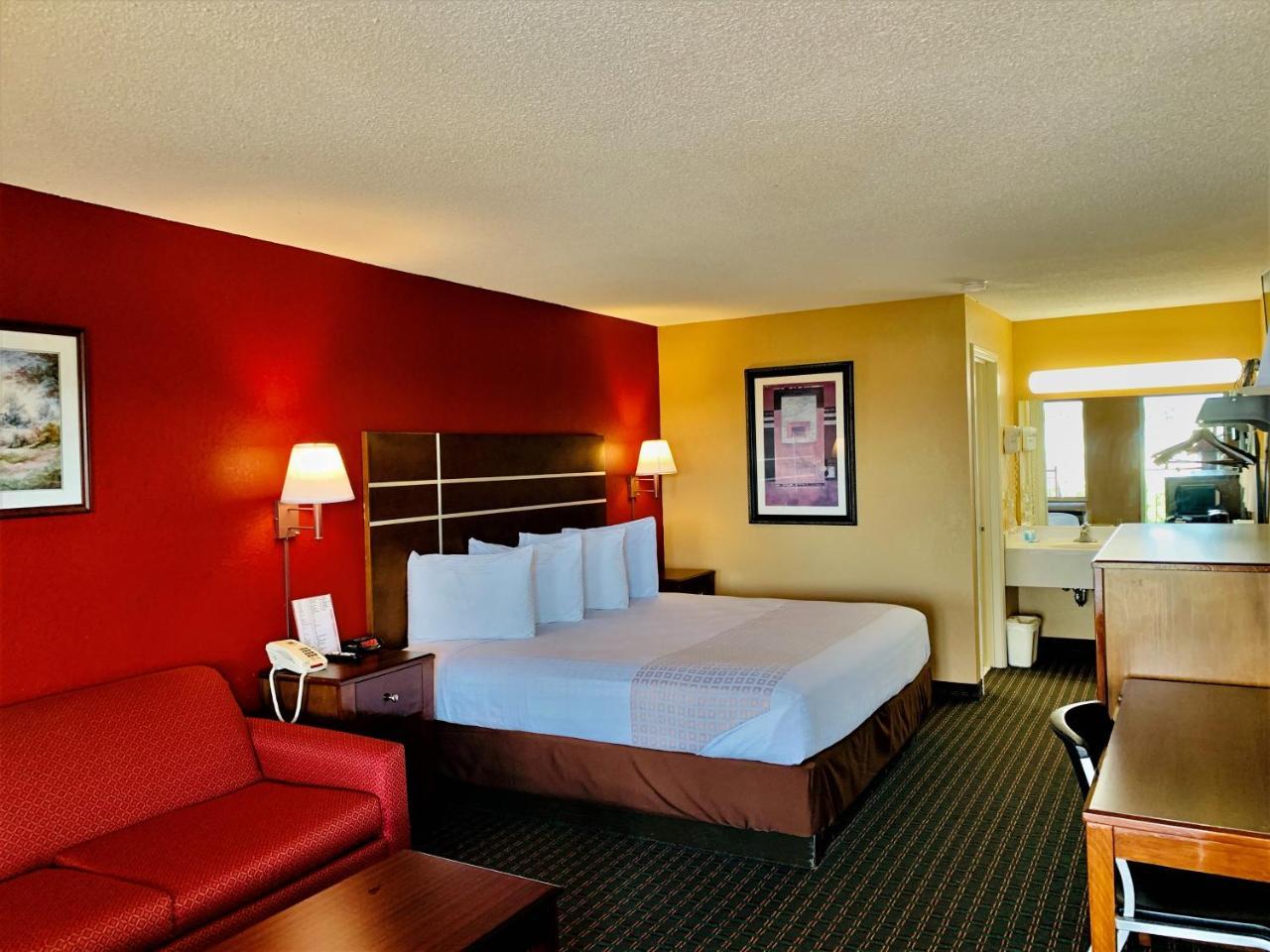 Star Plus Inn & Suites Selmer Экстерьер фото