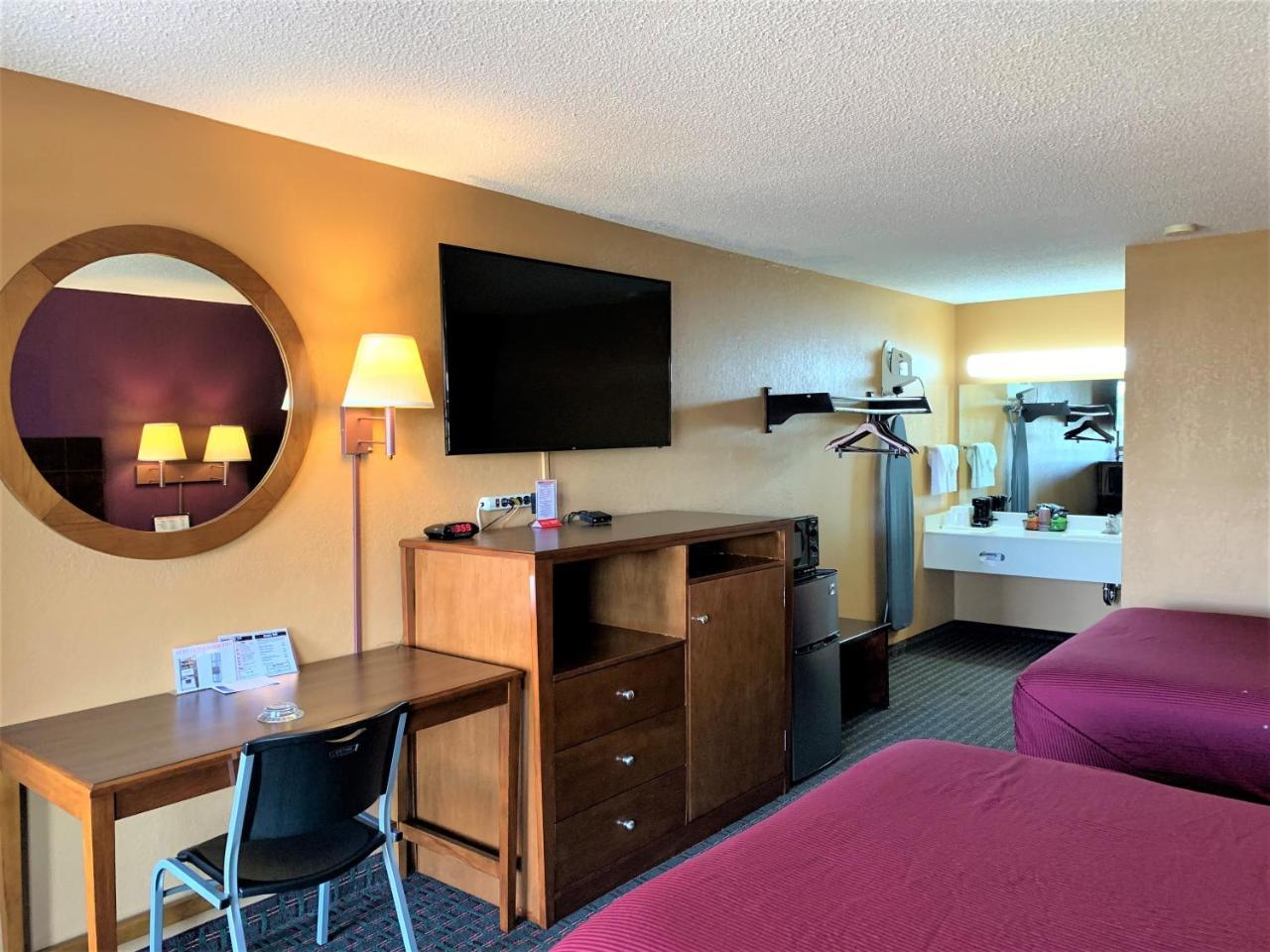 Star Plus Inn & Suites Selmer Экстерьер фото