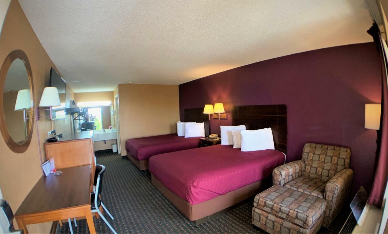 Star Plus Inn & Suites Selmer Экстерьер фото