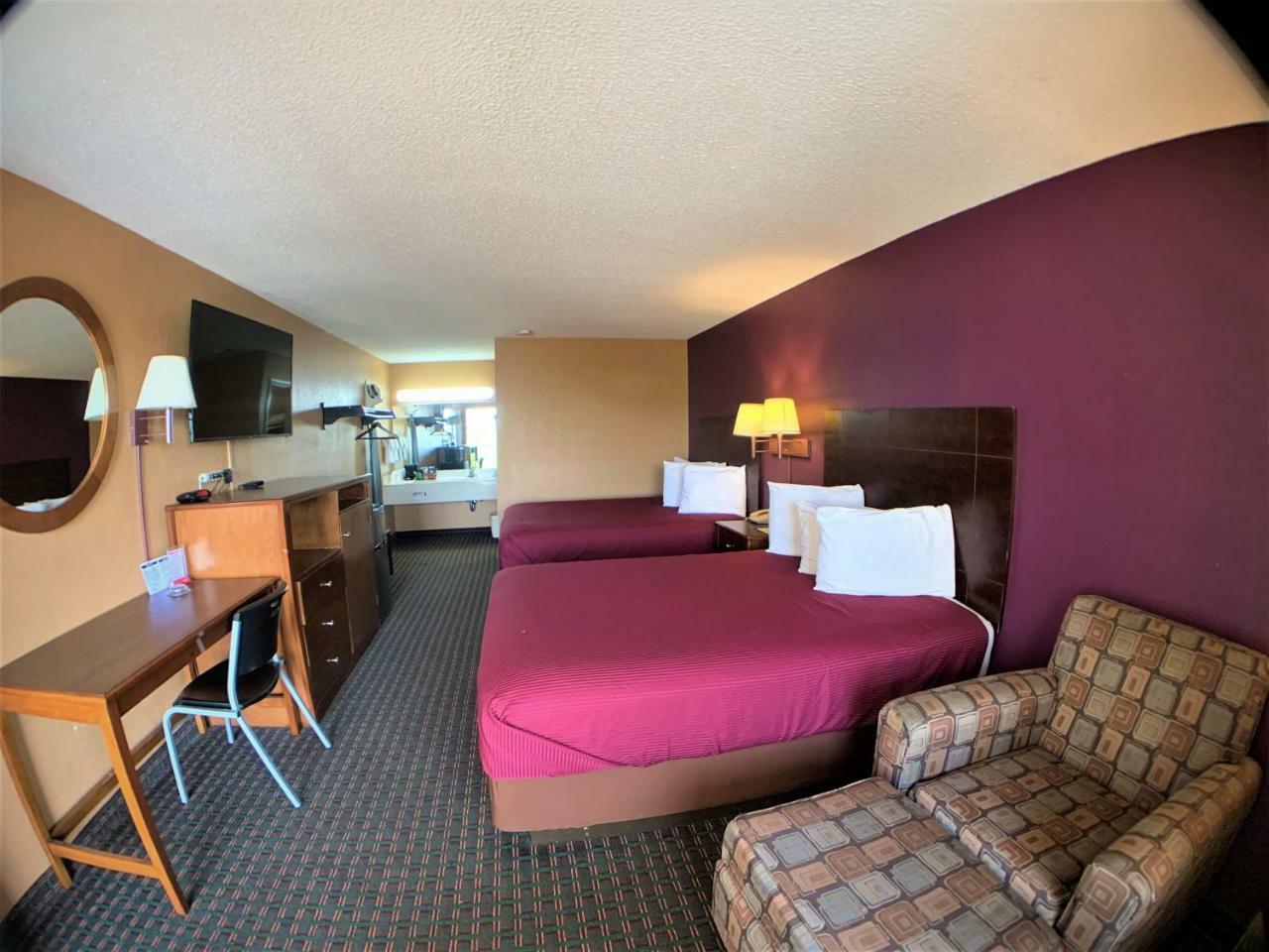 Star Plus Inn & Suites Selmer Экстерьер фото