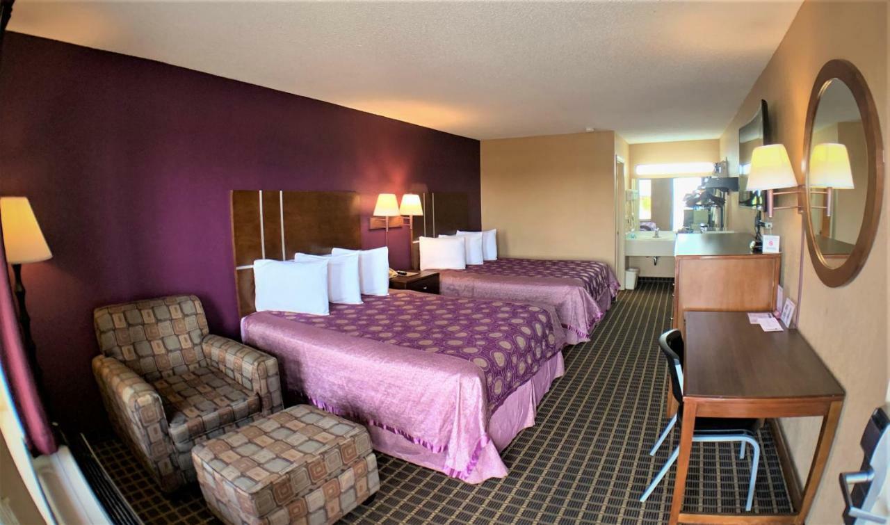 Star Plus Inn & Suites Selmer Экстерьер фото